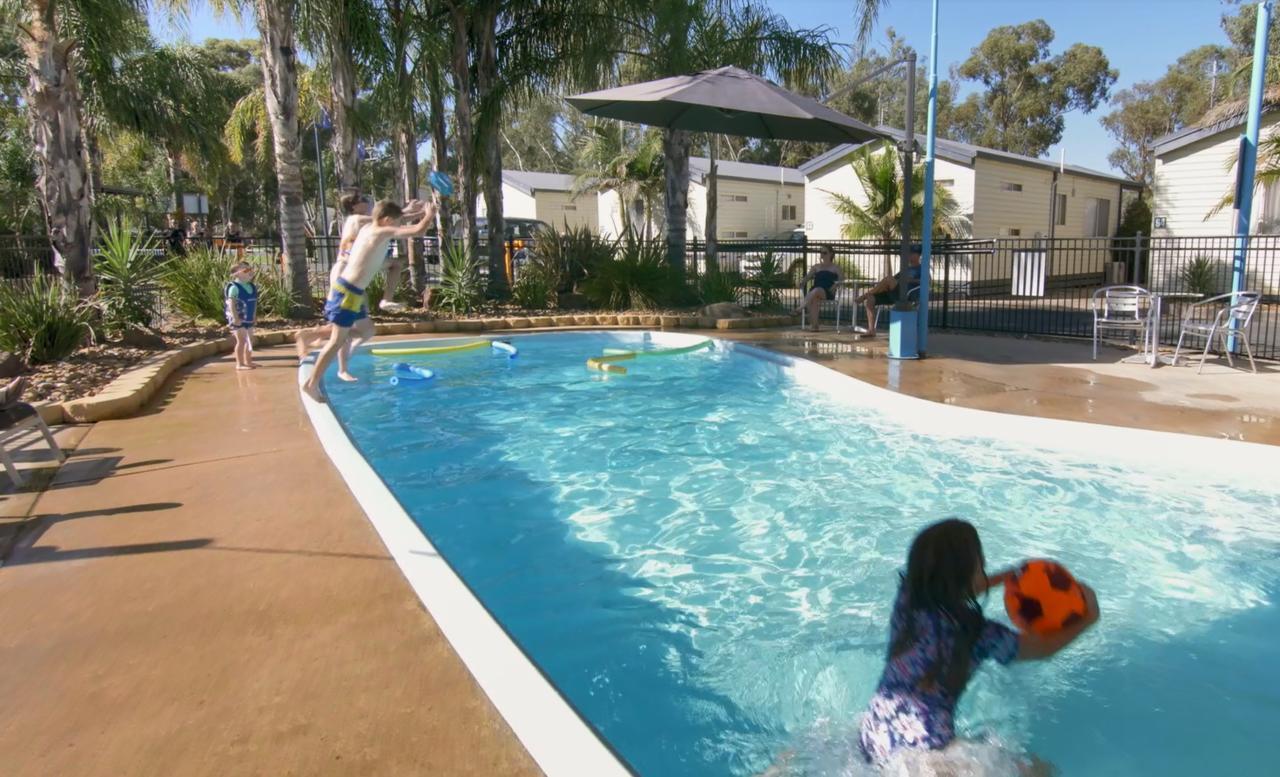 Big4 Moama Holiday Park Esterno foto