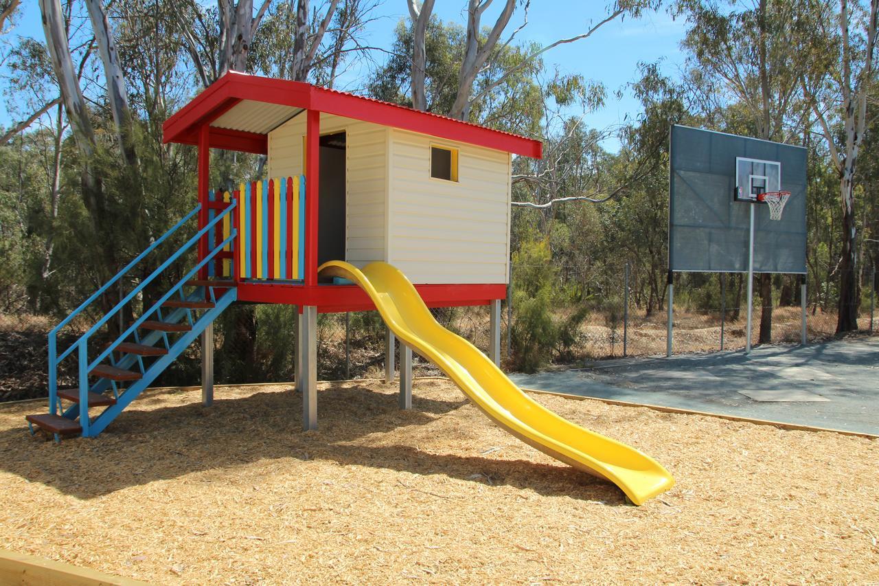 Big4 Moama Holiday Park Esterno foto